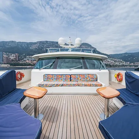 Yacht Irama ספינת מלון *