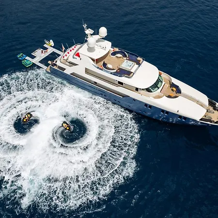 Yacht Irama ספינת מלון *