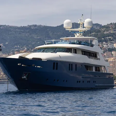 Irama Luxury Superyacht 6 & Hot Tub & Water Toys 船屋